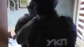 Pali sa pola kile kokaina! Uhapšena crna trojka u Nišu, držali arsenal oružja