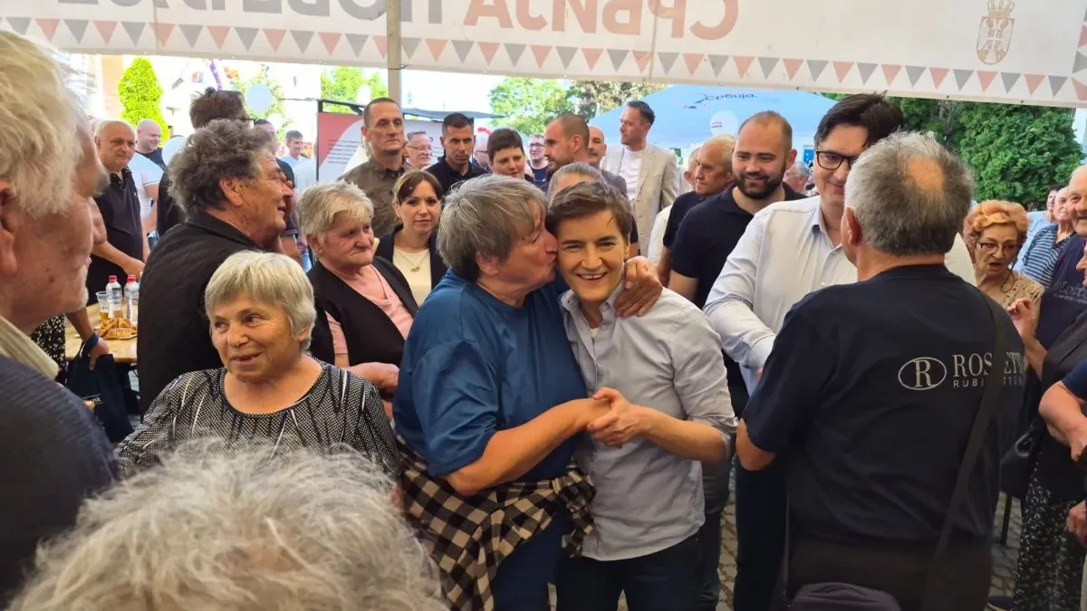 Brnabić udarila na blokadere: Hoće da nas vrate u mračno doba, ali im nećemo dati