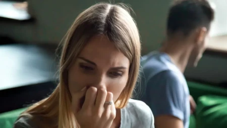 Najveća greška posle raskida koju pravite u glavi: Psiholozi kažu da zbog ovih reči tuga traje duplo duže