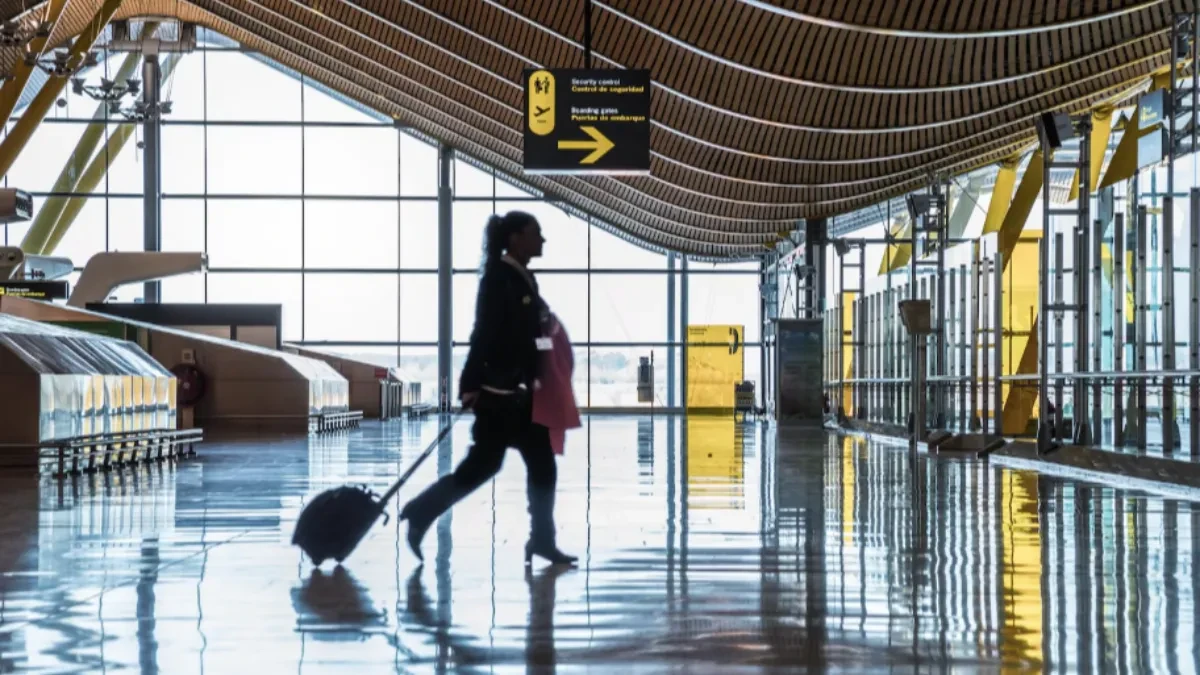 Neki delovi odeće mogu da aktiviraju alarm na aerodromu: Stručnjak upozorio na čestu grešku putnika