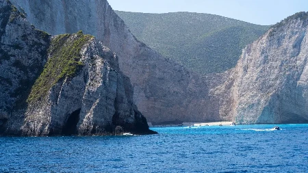 Jedna od najlepših plaža u Grčkoj potpuno zatvorena za turiste: Posetioci će moći da uživaju samo u pogledu na poznati zaliv