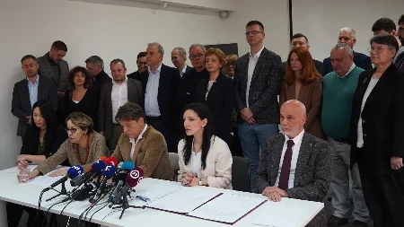 Totalni krah Proglasa u Štutgartu: Otkrili kako mlate pare na račun studenata, a onda priznali poraz od Vučića