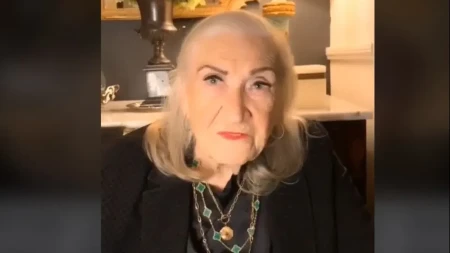 Baka Doris (94) saznala da je muž vara! Ovako se obračunala sa njegovom ljubavnicom
