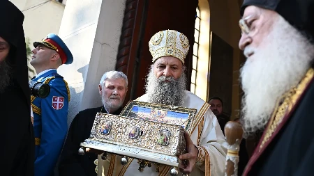 "Dugujemo zahvalnosti i našoj državi..." Patrijarh Porfirije progovorio o dolasku Pojasa, pa otkrio gde će ići prilozi građana