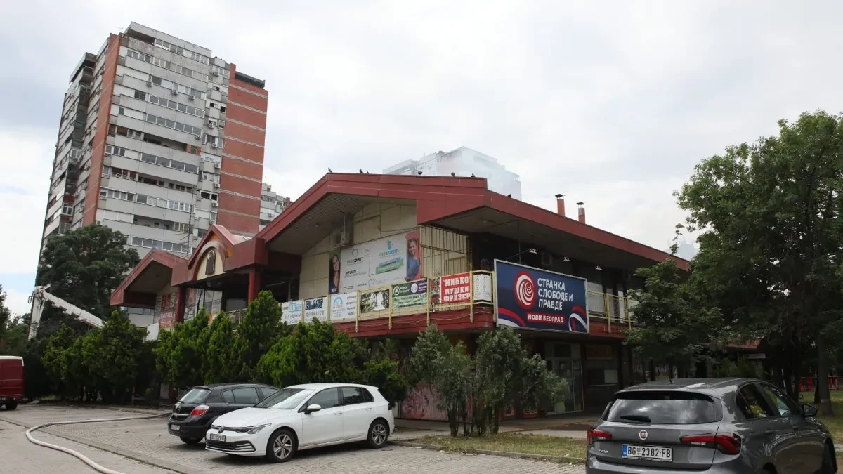MUP se oglasio o požaru! Tri vatrogasca zadobila su povrede, a vatrena stihija je pod kontrolom