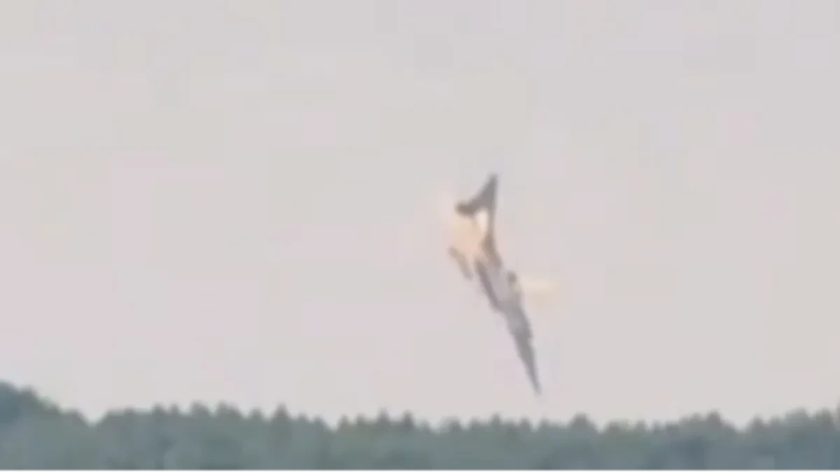 Srušio se ruski strateški bombarder T-22M3: Objavljen dramatični pad avoina koji je jutros bombardovao Ukrajinu?