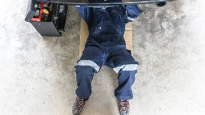 Idete na put, proverite auto - mehaničar Željko pred sezonu godišnjih odmora ima pune ruke posla
