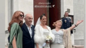 Njegove slike rado bi spalila, a majku na venčanje nije zvala! Prvi muž ćerke Suzane Mančić je ovaj bogataš