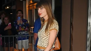 Tejlor Svift izašla u običnim farmerkama i svi gledaju samo u jedan detalj: Ovako izgleda savršen letnji stajling