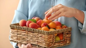 Ko ne sme da jede kajsije? Osobe koje imaju ovu bolest bolje da ih izbegavaju