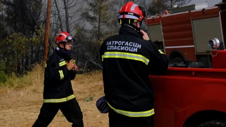Pogledajte akciju heroja: Vatrogasci-spasioci nadljudskim naporima spasli motociklistu iz provalije (VIDEO)
