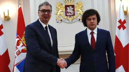 Tet-a-tet sastanak u Tbilisiju! Kobahidze svečano dočekao predsednika Vučića