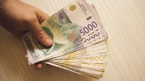Novac stiže na račune u petak: Ovi građani mogu da očekuju uplatu