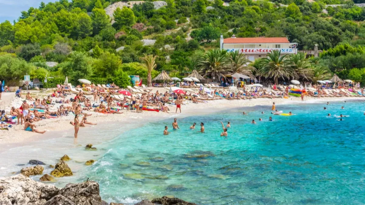 "Plaže su vam prazne s razlogom" Polemika izazvala buru, žestoko udarili na Hrvate (VIDEO)