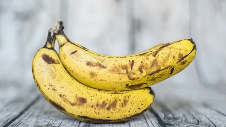 U ovaj trik se kunu iskusne domaćice: Ako banane držite na ovom mestu, dugo će biti sveže i nema šanse da pocrne