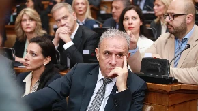 "Jakšić me ponosno izveštava da mu je prostata u redu" Ponoš se ne smiruje, pljušte niski udarci!