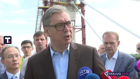 Vučić u Novom Sadu: Predsednik prisustvuje spajanju glavne konstrukcije na mostu preko Dunava
