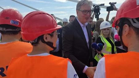 "2028. završavamo ceo Fruškogorski koridor" Vučić u Novom Sadu prisustvuje spajanju mosta preko Dunava