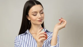 Zaboravite teške parfeme: Top 5 mirisnih nota koje su apsolutni hit ovog leta
