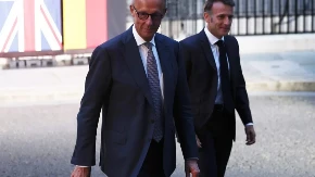 Raspad Evropske unije! Makron i Merc ostali sami