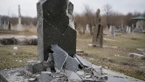 Ne razumeju srpski: Mladić iz Gračanice satima pokušavao da prijavi skrnavljenje spomenika kod Prištine, pa doživeo novi šok