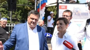 "U narodu je snaga Srbije" Brnabić: Nisu naseli na laži blokadera