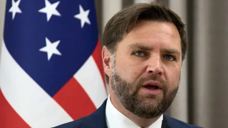 Operacija Burgenštok: Sve je na kocki, Trampov potpredsednik u avionu za Evropu