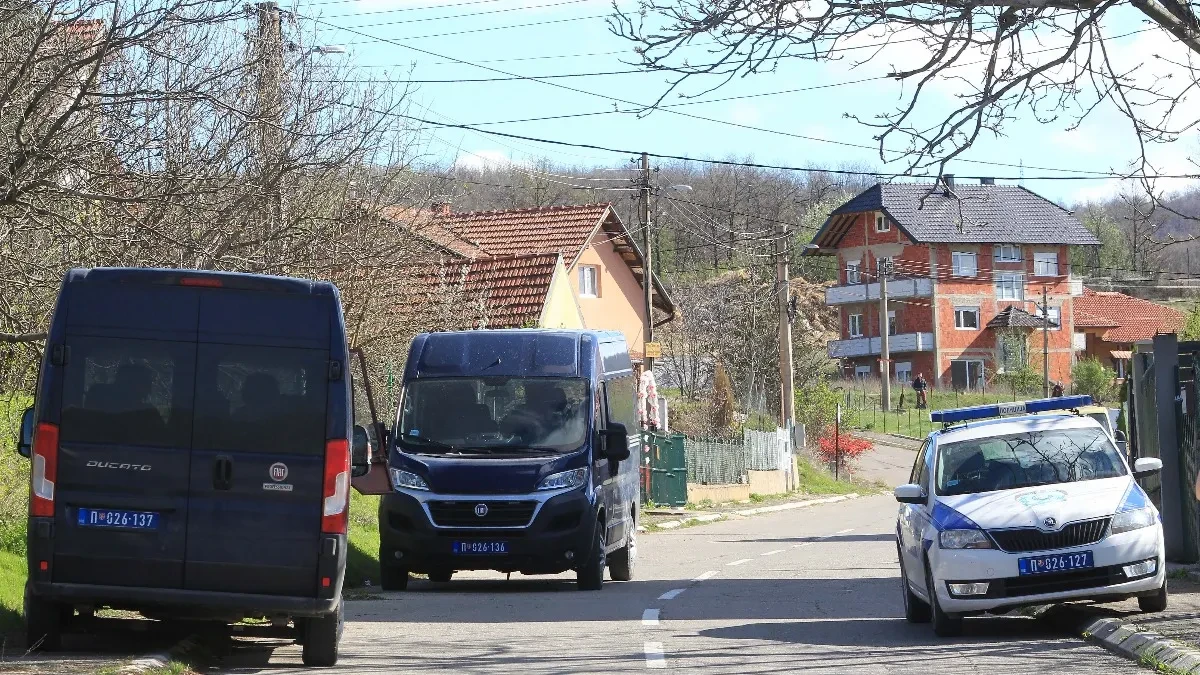 Uhapšen muškarac (40): Osumnjičen da je pucao na roditelje