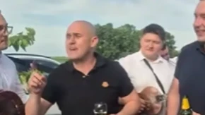 Hrvatski ekstremista i poslanik ponovo zapevao: "Kad Puniša tri metka ispali..."