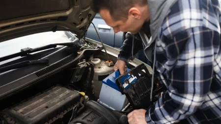 5 znakova da alternator otkazuje, a mnogi misle da je problem u akumulatoru