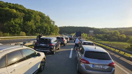 Izazvao lančani sudar, pa pokušao da pobegne: Ljudi ne veruju šta mu je palo na pamet