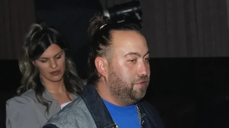 Molim? Rasta, vi ste? Ošišao se, smršao... kakav je ovo mačo men, čovek neprepoznatljiv!