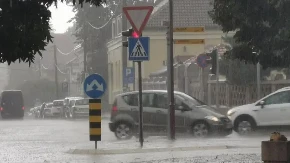 Pljuskovi sa grmljavinom! Nastavlja se haos sa vremenom, osim u ovom delu zemlje
