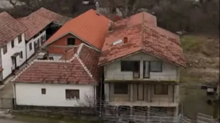 Zapuštena i bez fasade: Gastoz osvojio 100.000 evra, a evo u kakvoj kući živi njegov otac! (FOTO)
