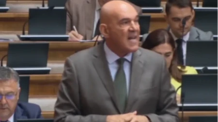 Izletela mu istina! Ponoševac juče sasvim slučajno prizao da je laž sve oko zvučnog topa! 