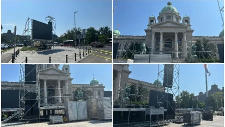 Ispred Skupštine niče pravi mali grad: Pripreme za veliki skup 27. juna uveliko u toku
