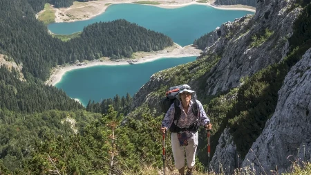 Neki idu na more, a neki na planine - crnogorski hoteli se pune, rafting kampovi zatrpani rezervacijama