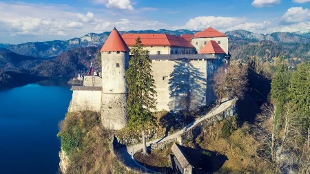 Jeziva nesreća na poznatom vidikovcu: Dete palo u provaliju pred očima porodice!