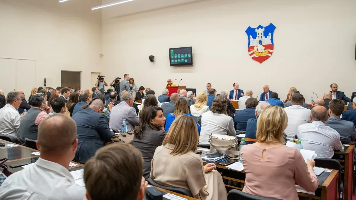 Blokaderi ponovo napravili haos u Skupštini Grada Beograda! Divljali, pa samo njih 6 glasalo protiv!