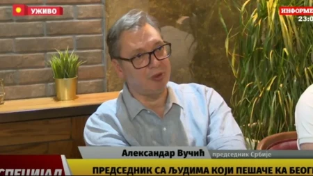 "U subotu ćemo otkriti pod kojim imenom idemo na izbore": Vučić u Inđiji razgovara sa građanima koji pešače za Beograd!