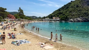 Srbi masovno kreću kolima u Grčku - evo gde ćete uštedeti stotine evra već na putu