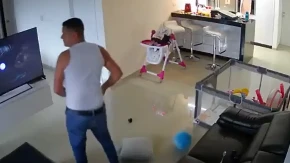 Čoveku u Venecueli stigla zloslutna poruka, ima je sekunde da reaguje: Usledio je horor (VIDEO)