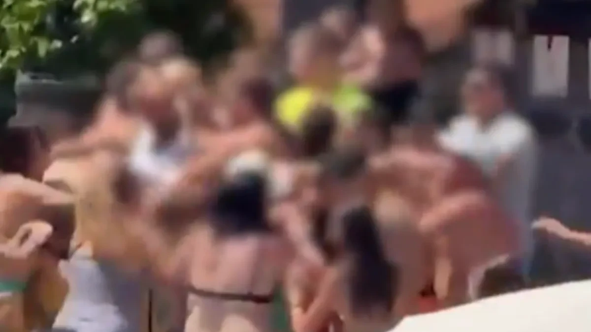 Jeziva tuča zbog ležaljke na bazenu hotela: Devojčici (13) slomljen nos! (VIDEO)