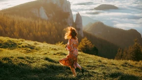 Narodni znaci koji predviđaju promene: Šta znači kad vam dune vetar u lice, a šta kad kinete pre posla?