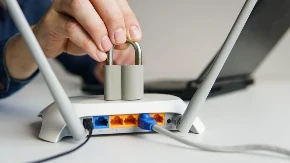 Hiljade ljudi isprobavaju ovaj trik za jači Wi-Fi: Evo šta se zaista desi kada stavite novčić na ruter