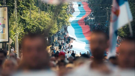 Kadrovi od kojih zastaje dah! Najveća srpska zastava snimljena iz vazduha