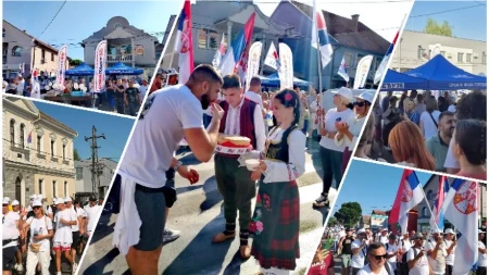 Reka ljudi se sliva iz cele Srbije: Građani došli do Batajnice, doček je veličanstven - sledeća stanica Beograd