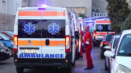 Muškarac divljao u avionu, svađao se sa putnicima i iznenada umro: Drama u vazduhu 