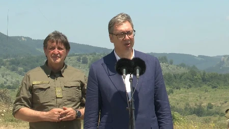 Vučić najavio posebne jedinice: Predsednik se obraća nakon prikaza naoružanja