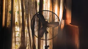Ventilator postaje opasan kada temperatura pređe 39 stepeni: Tada ga obavezno isključite da ne bi bilo posledica